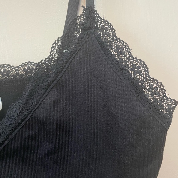 H&M Divided Black River Crop Top with Lace Trim - Picture 2 of 4